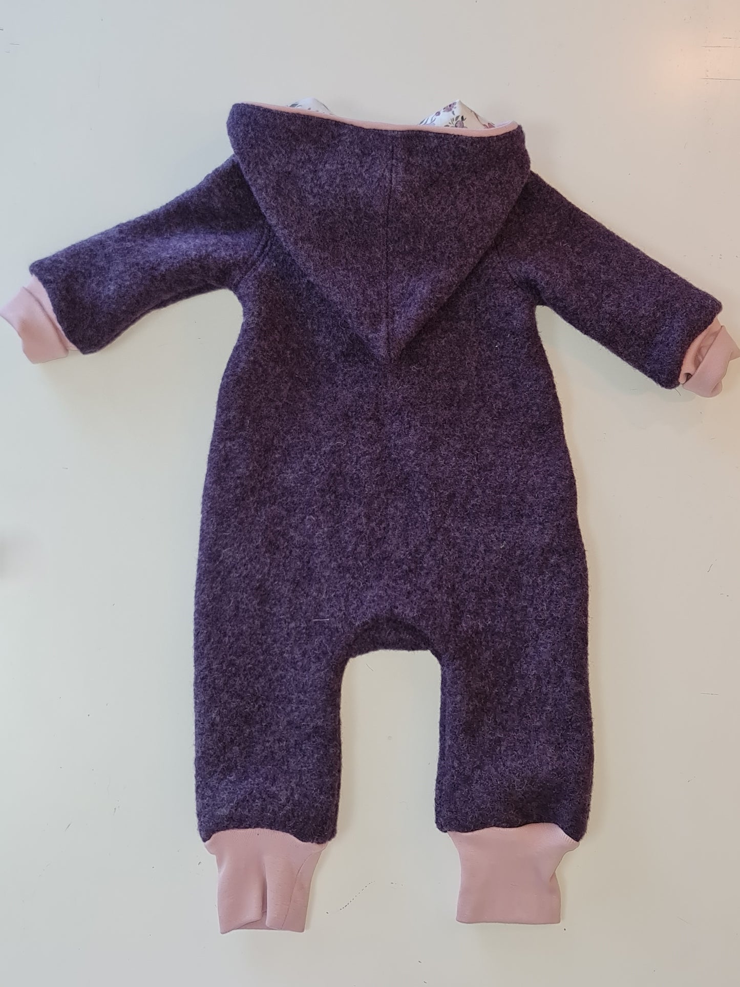 Baby Walkanzug lila meliert