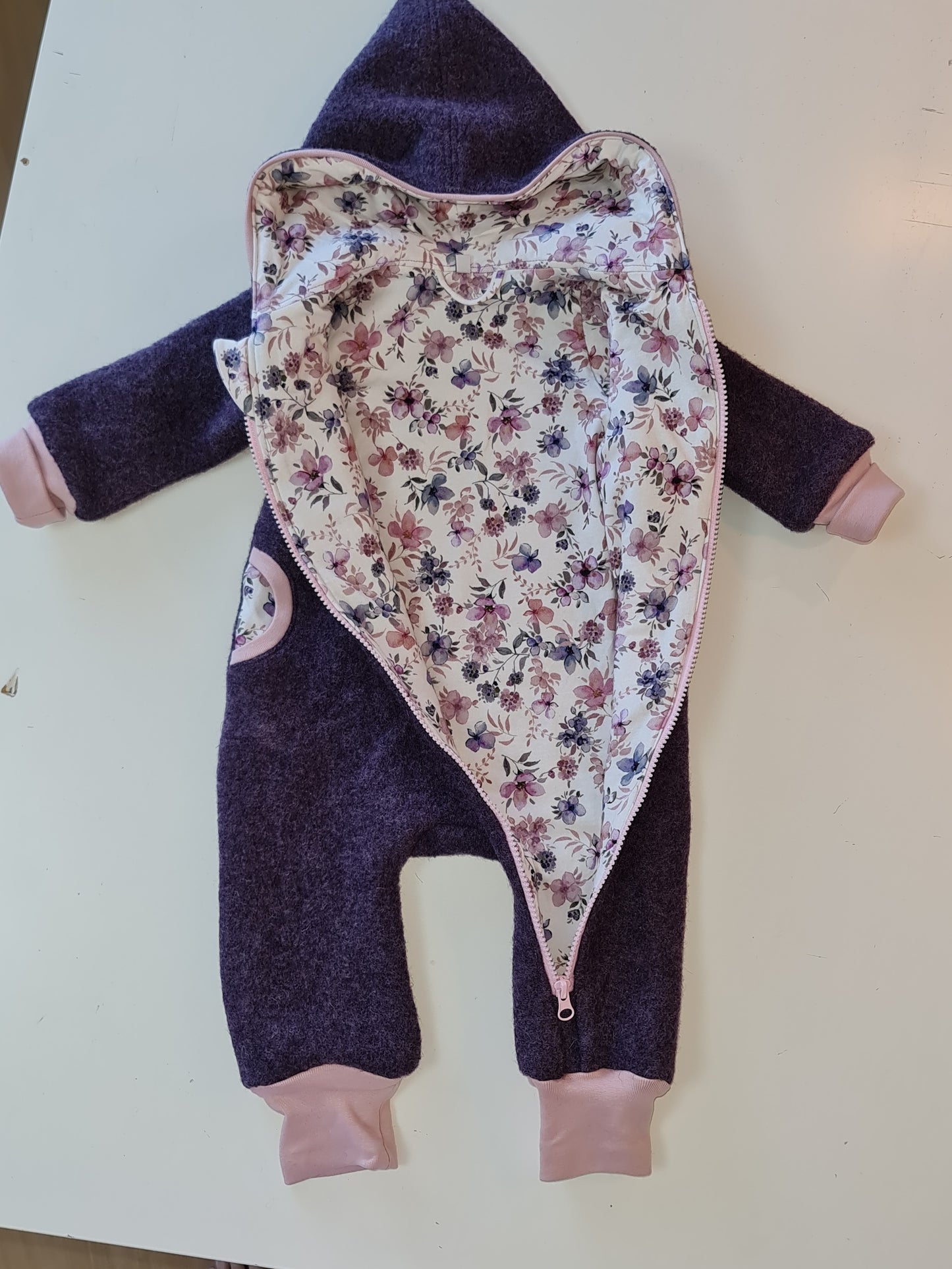 Baby Walkanzug lila meliert