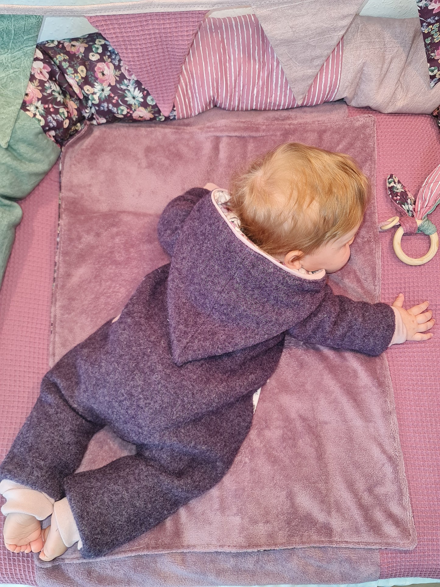 Baby Walkanzug lila meliert