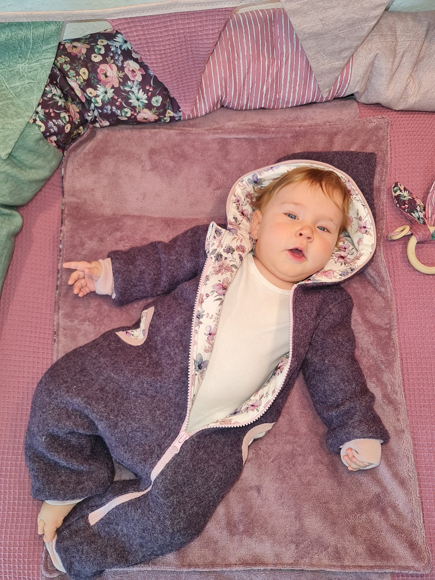 Baby Walkanzug lila meliert