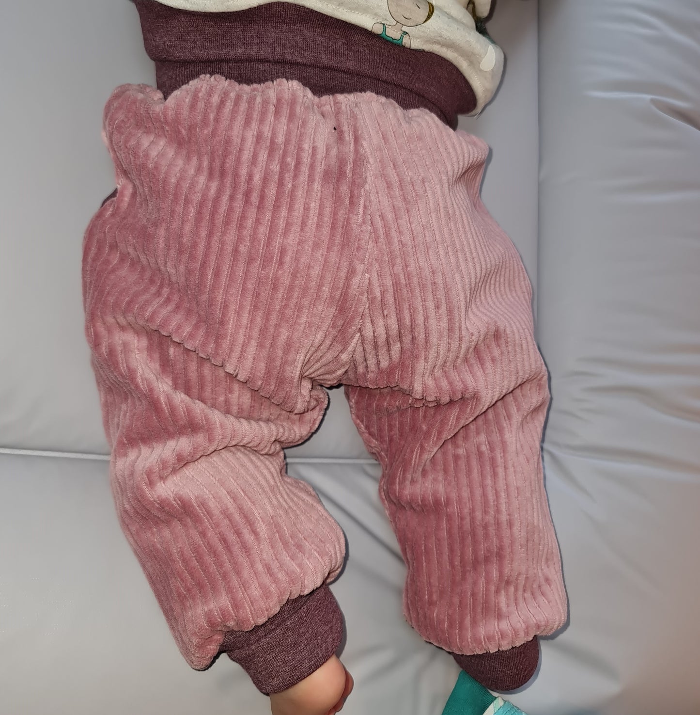 Cordhose rosa