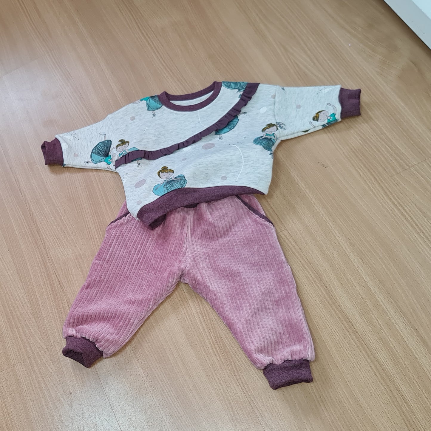 Cordhose rosa
